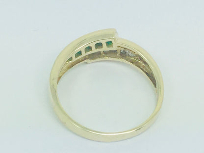 14k Yellow Gold Princess Cut 40pt Emerald May Birthstone & 10pt Round Cut Diamond Row Set Ring