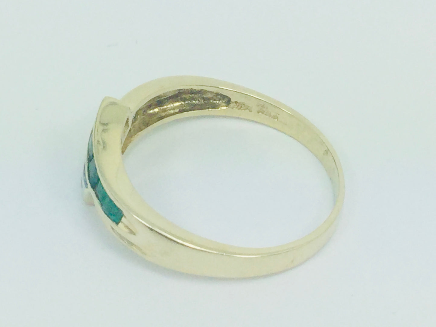 14k Yellow Gold Princess Cut 40pt Emerald May Birthstone & 10pt Round Cut Diamond Row Set Ring