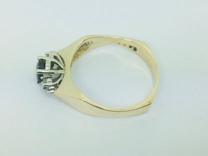 14k Yellow Gold Oval Cut 50pt Sapphire September Birthstone & 6pt Diamond Geometric Ring