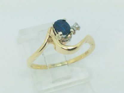 14k Yellow Gold Oval Cut 33pt Sapphire September Birthstone & 2pt Diamond Wave Ring