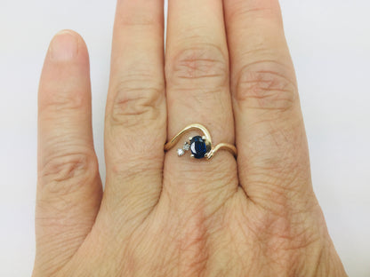 14k Yellow Gold Oval Cut 33pt Sapphire September Birthstone & 2pt Diamond Wave Ring