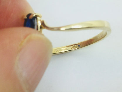 10k Yellow Gold Oval Cut 25pt Sapphire September Birthstone & 2pt Diamond Wave Ring