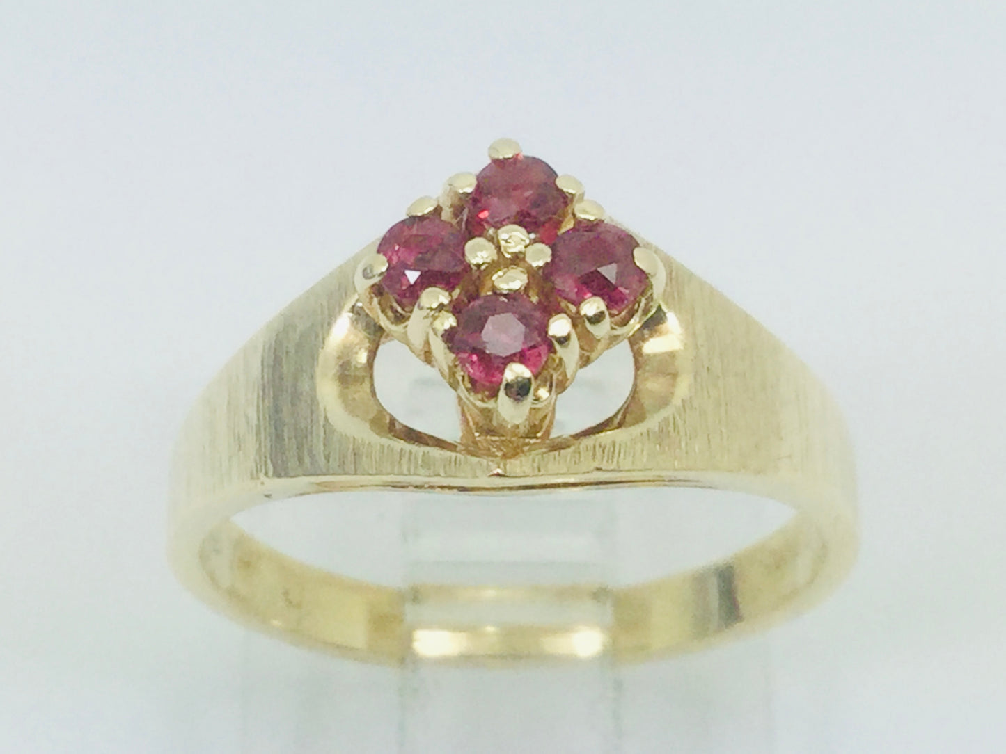 10k Yellow Gold Round Cut 16pt Ruby July Birthstone Cluster Ring