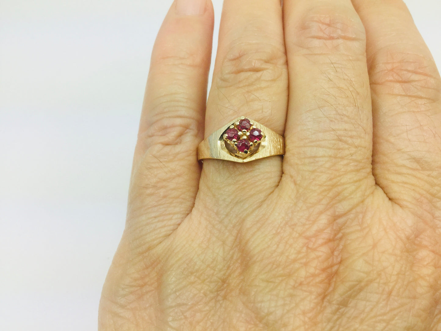 10k Yellow Gold Round Cut 16pt Ruby July Birthstone Cluster Ring