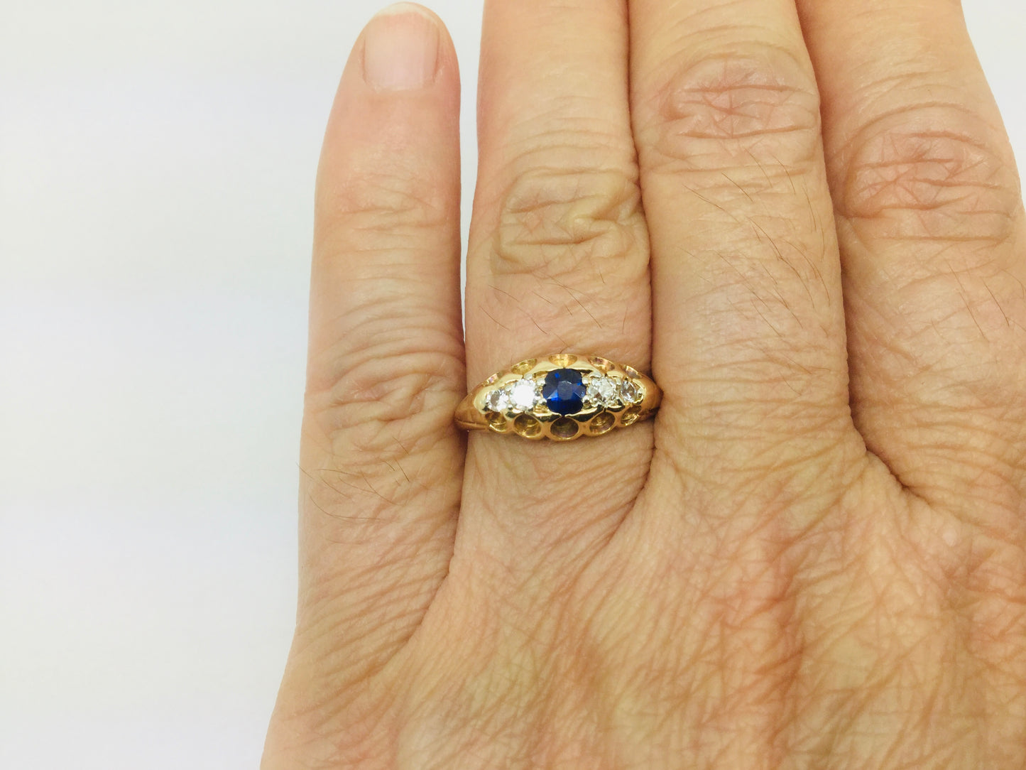 18k Yellow Gold Round Cut 20pt Sapphire September Birthstone & 18pt Diamond Ring