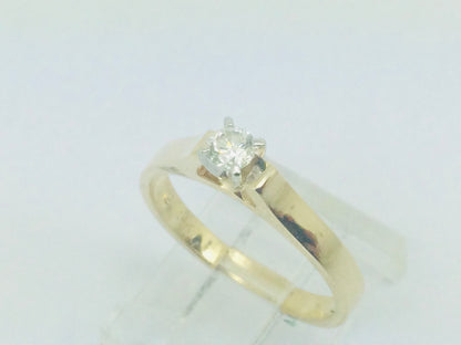 14k Yellow Gold Round Cut 15pt Diamond Solitaire Ring