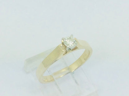 14k Yellow Gold Round Cut 15pt Diamond Solitaire Ring