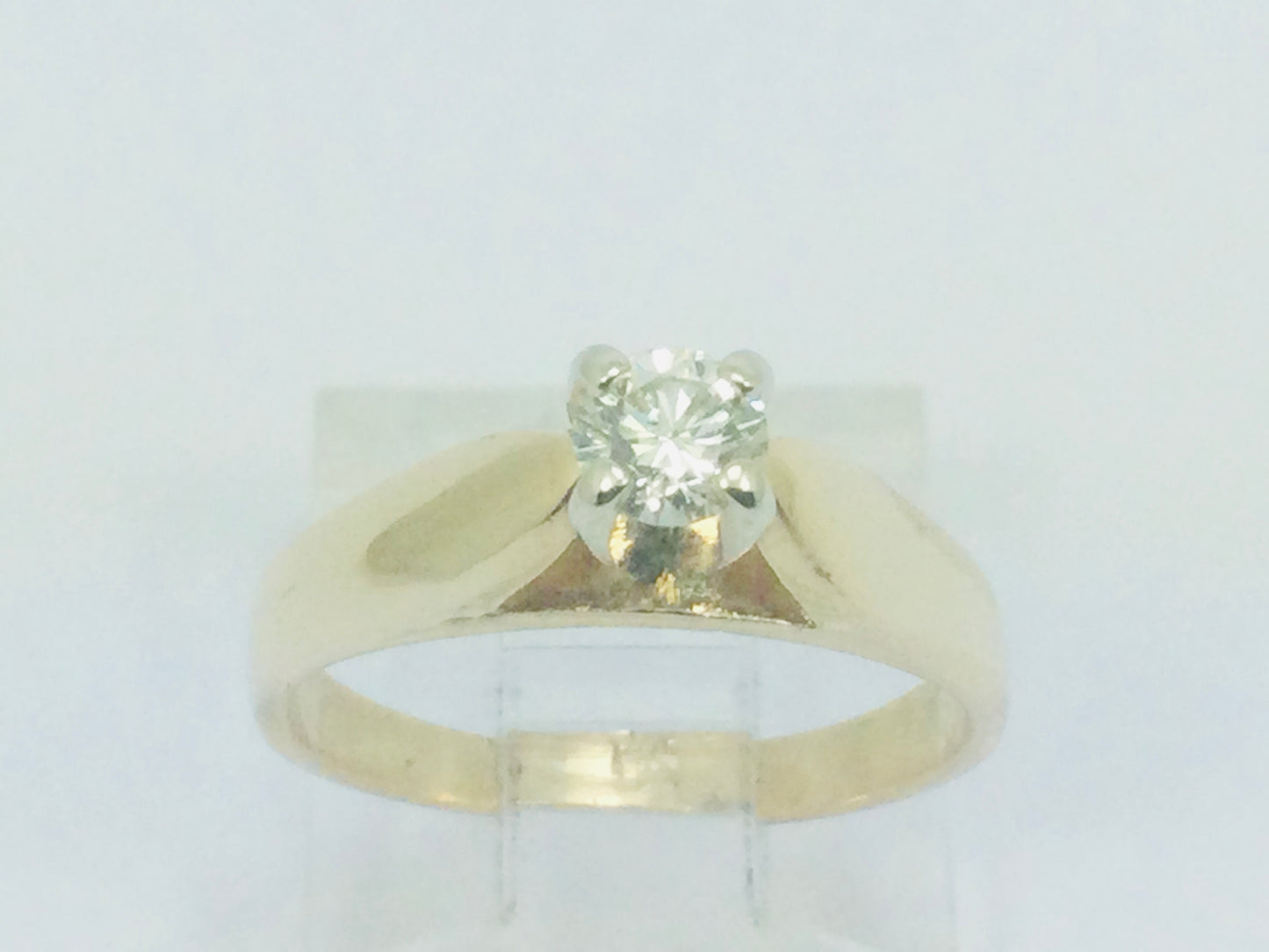 14k Yellow Gold Round Cut 22pt Diamond Solitaire Ring