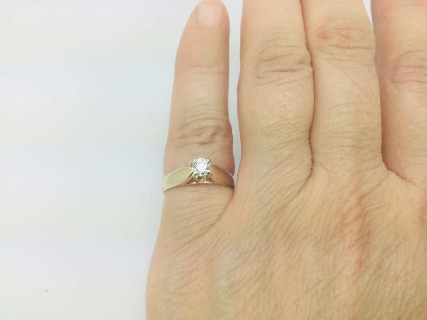 14k Yellow Gold Round Cut 22pt Diamond Solitaire Ring