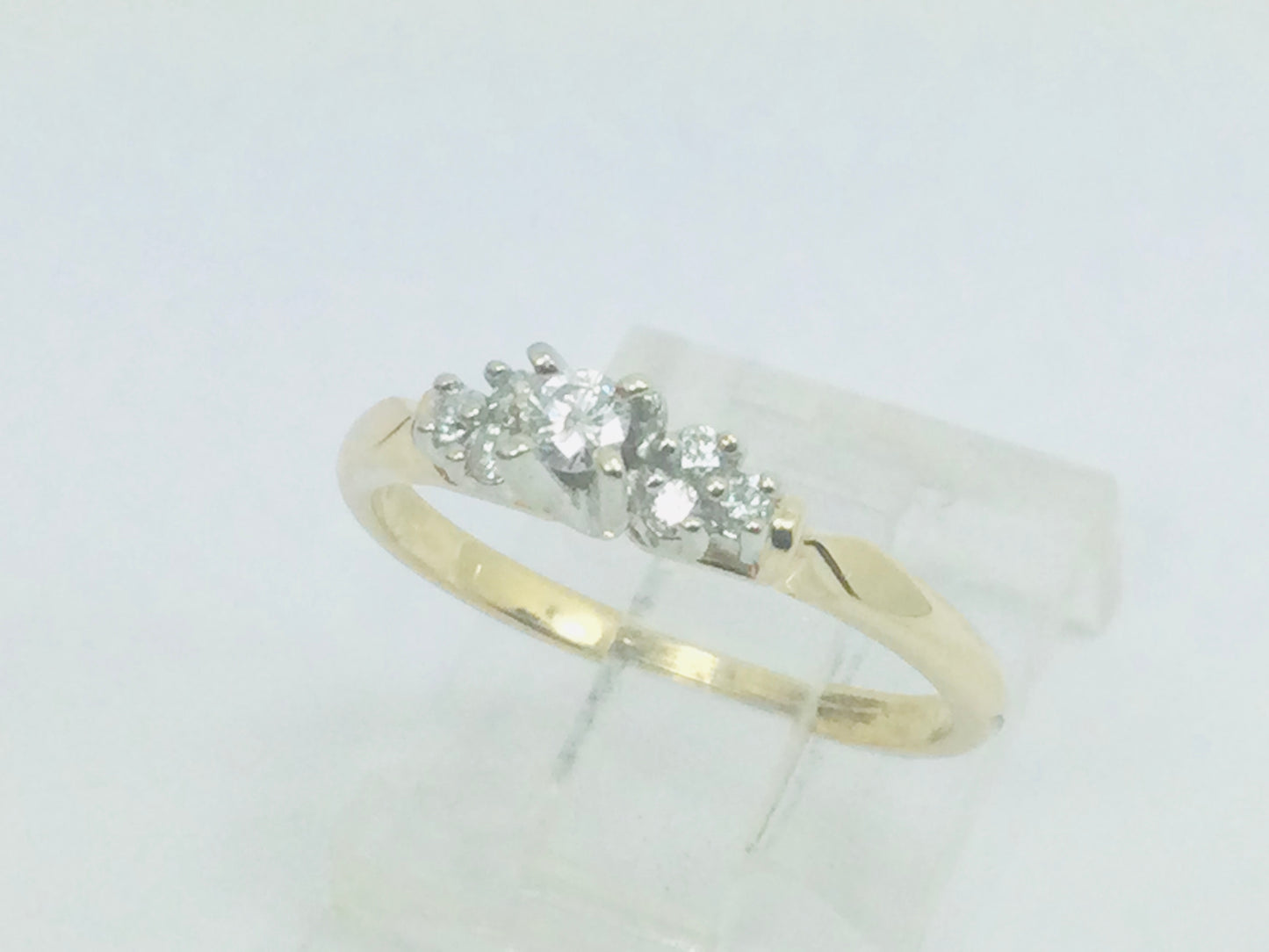 14k Yellow Gold Round Cut 13pt Diamond with Accent Ring