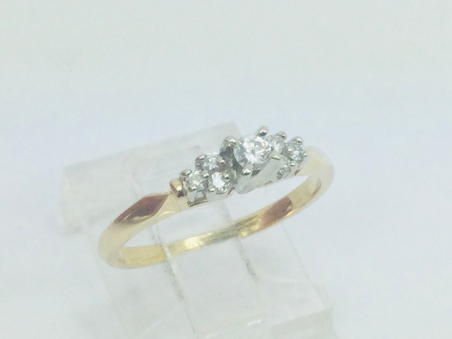 14k Yellow Gold Round Cut 13pt Diamond with Accent Ring