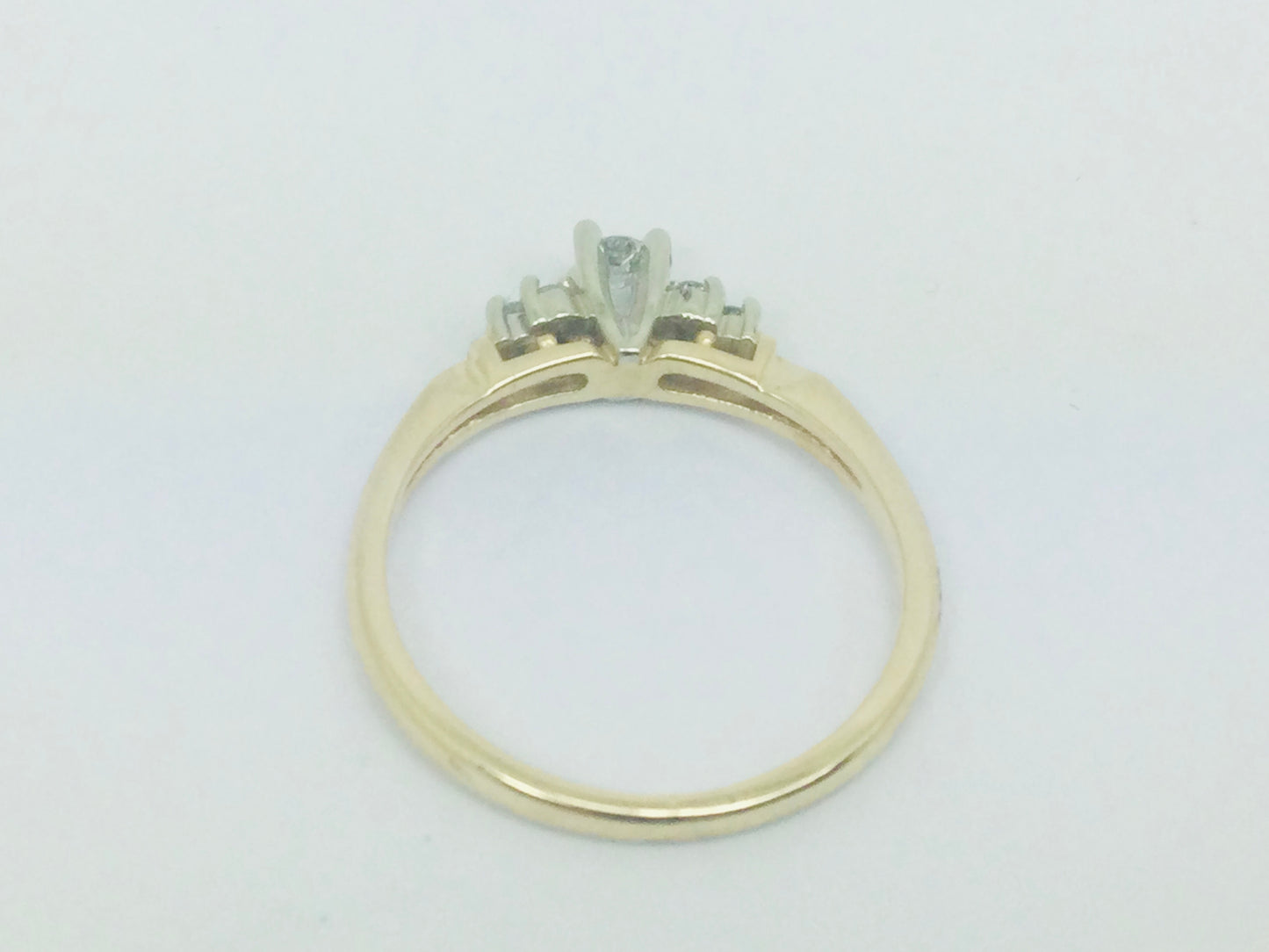 14k Yellow Gold Round Cut 13pt Diamond with Accent Ring