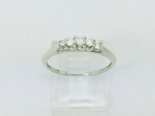 14k White Gold Round Cut 20pt Diamond Row Set Ring
