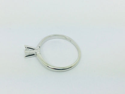 14k White Gold Princess Cut 17pt Solitaire Diamond Ring