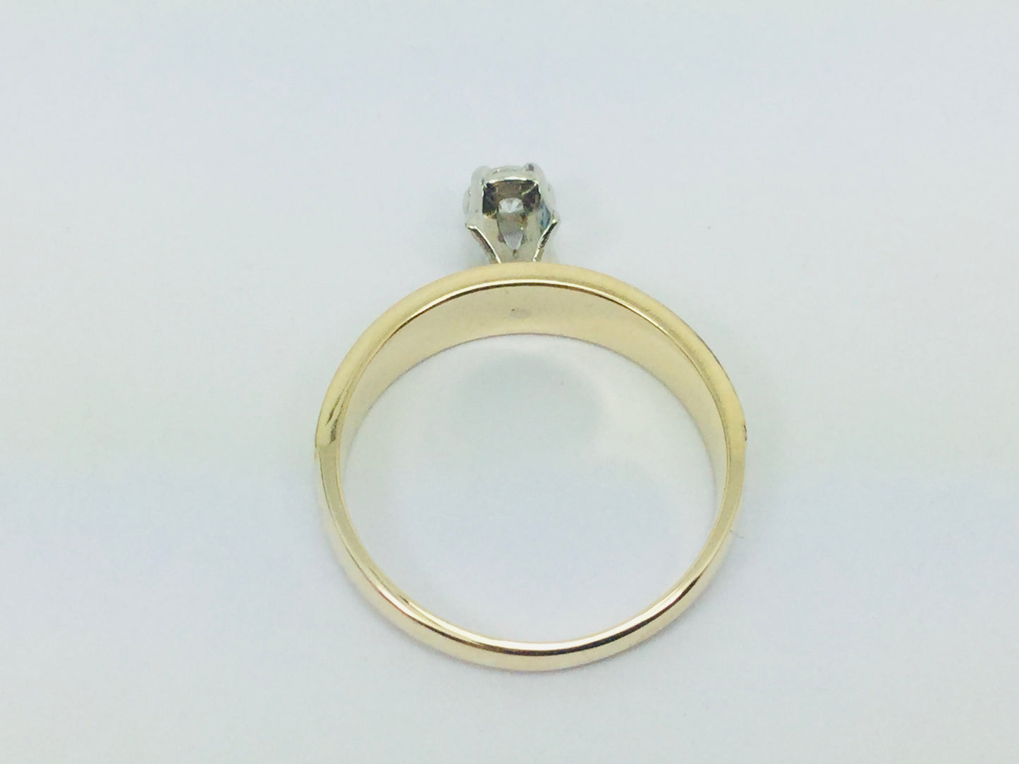 14k Yellow Gold Round Cut 10pt Diamond Solitaire Ring