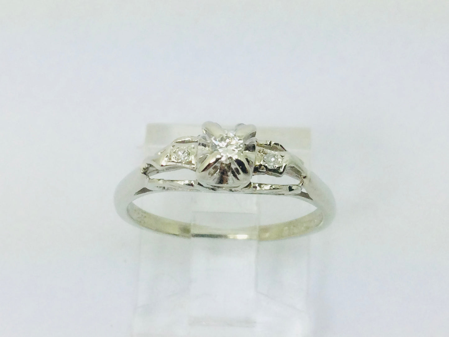 14k White Gold Vintage Round Cut 8pt Diamond with Diamond Accents Ring