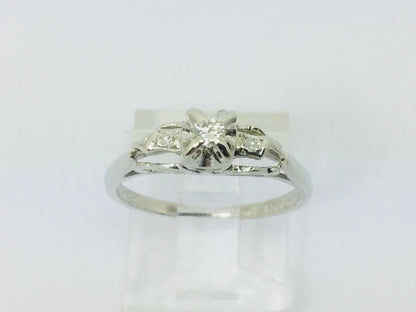 14k White Gold Vintage Round Cut 8pt Diamond with Diamond Accents Ring