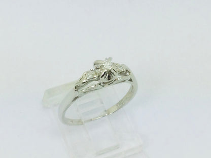 14k White Gold Vintage Round Cut 8pt Diamond with Diamond Accents Ring