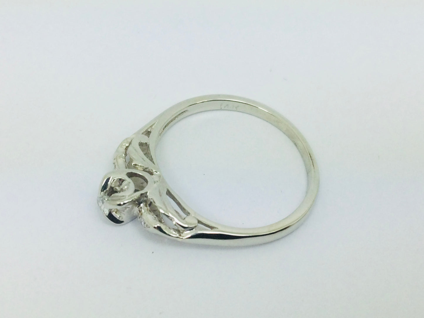 14k White Gold Vintage Round Cut 8pt Diamond with Diamond Accents Ring