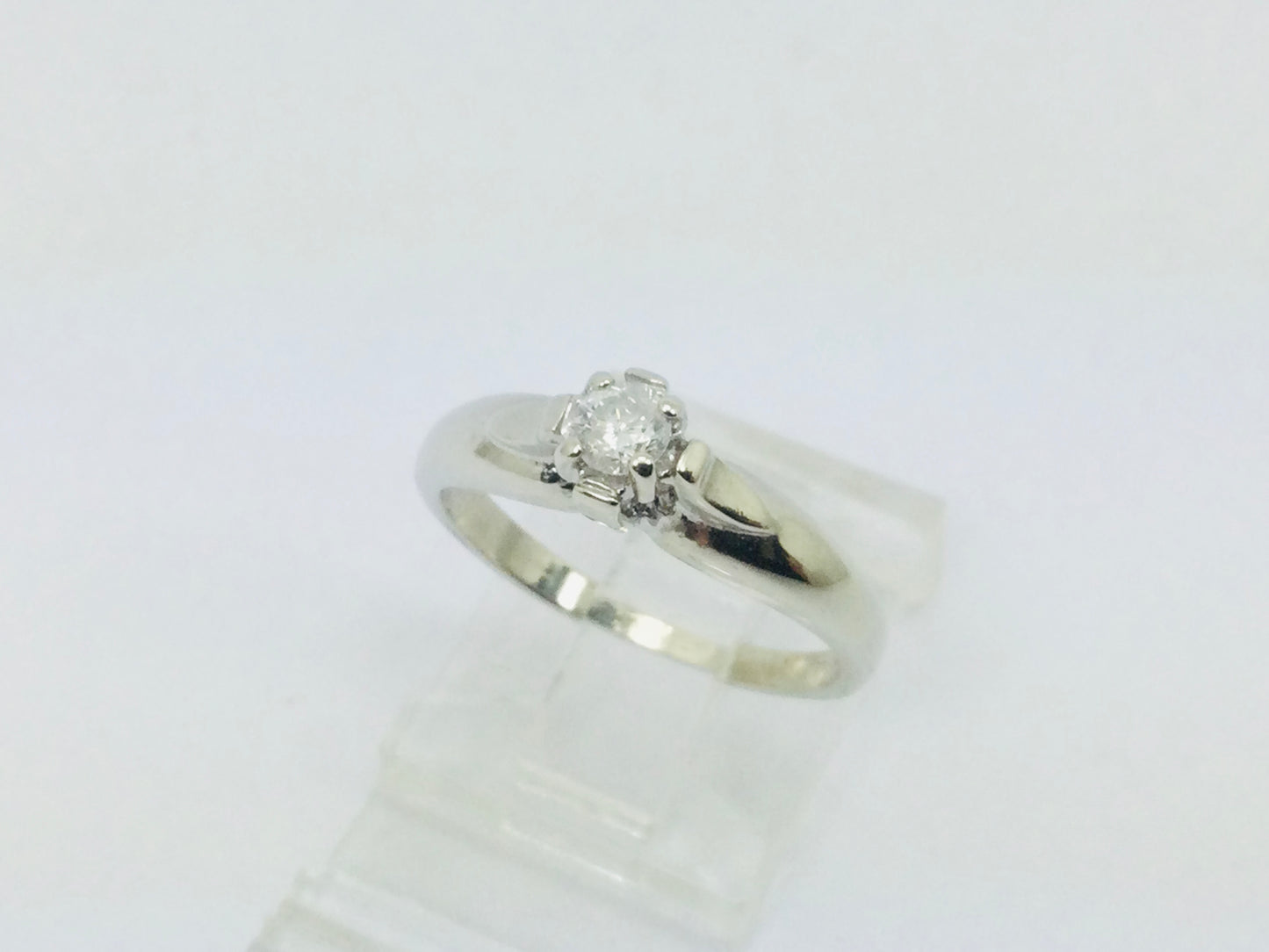 10k White Gold Round Cut 16pt Solitaire Diamond Ring