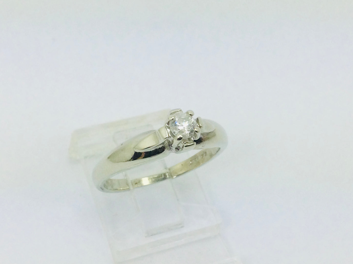 10k White Gold Round Cut 16pt Solitaire Diamond Ring