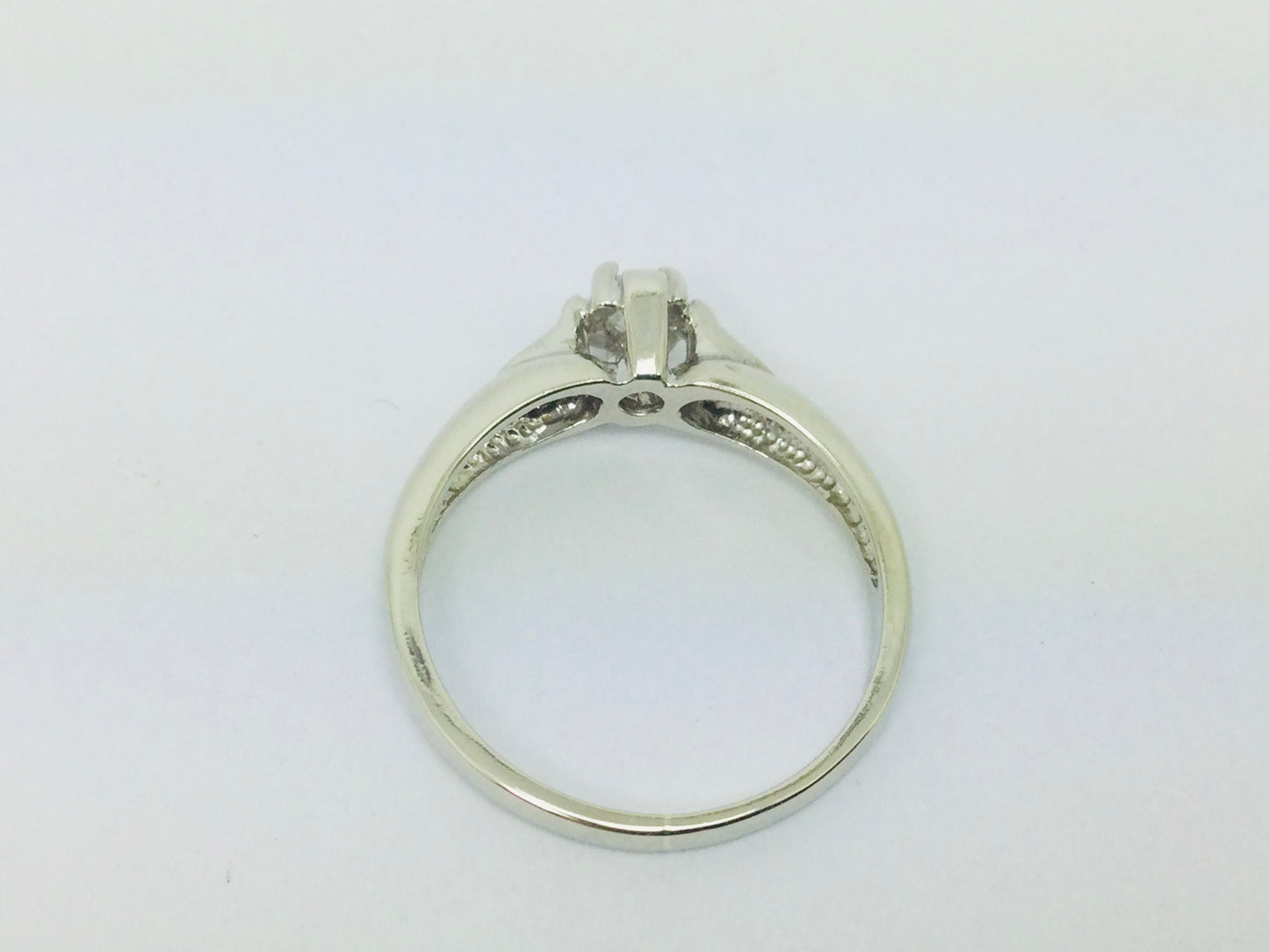 10k White Gold Round Cut 16pt Solitaire Diamond Ring