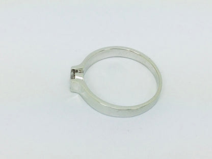 10k White Gold Round Cut 15pt Diamond Solitaire Ring