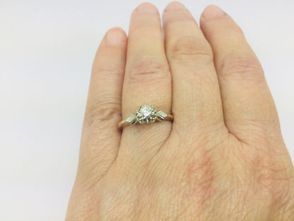 14k Yellow Gold Round Cut 15pt Diamond Solitaire Ring