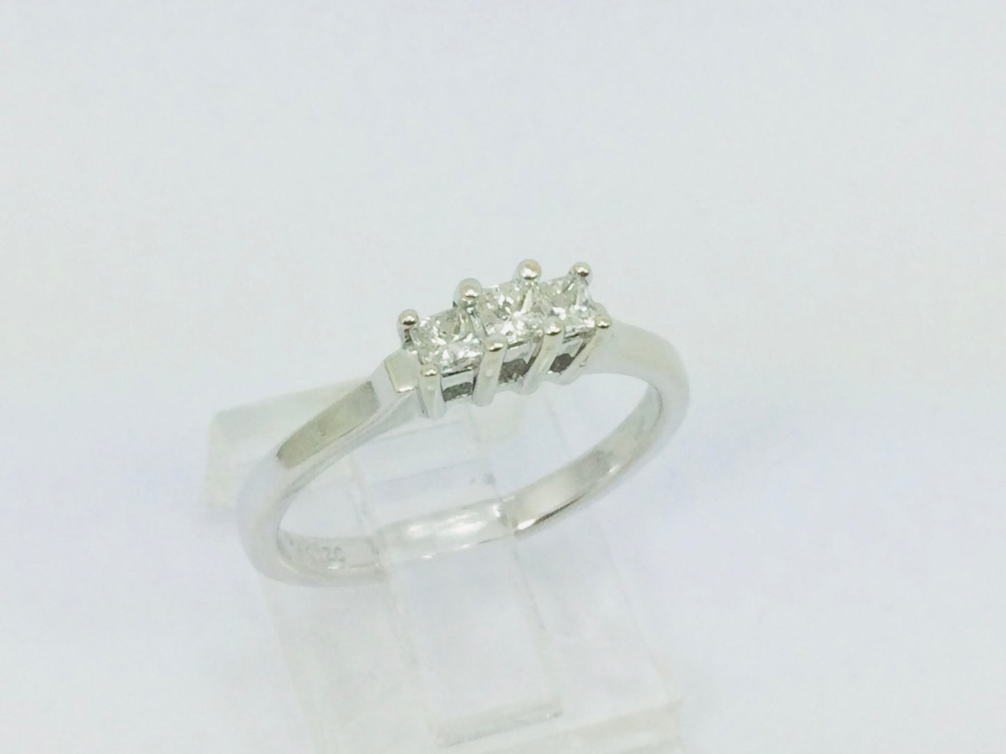 14k White Gold 26pt Princess Cut Diamond Trinity Ring