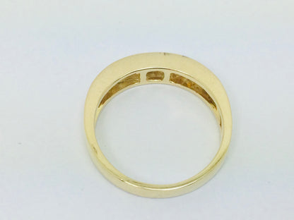 18k Yellow Gold Round Cut 42pt Diamond Channel Set Ring