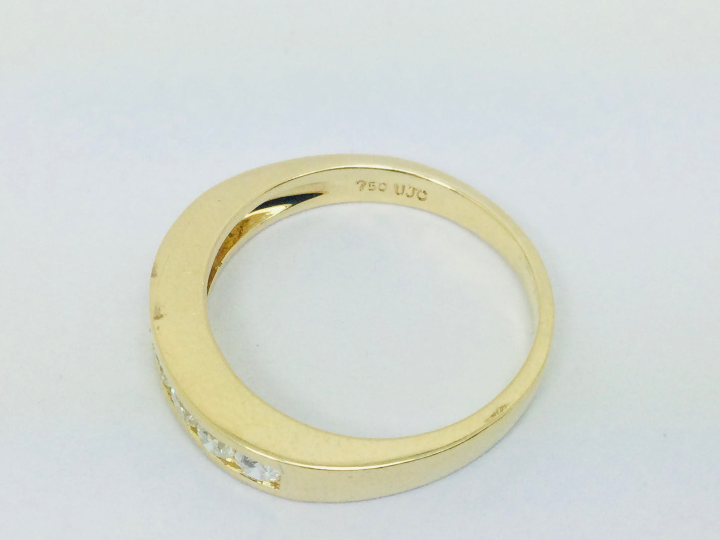 18k Yellow Gold Round Cut 42pt Diamond Channel Set Ring