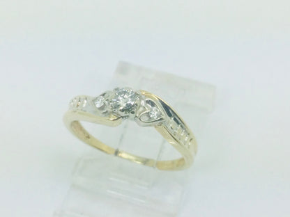 14k Yellow Gold Round Cut 10pt Diamond Heart Ring