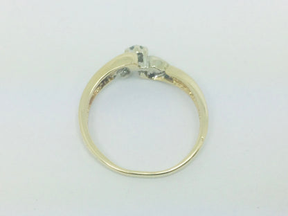 14k Yellow Gold Round Cut 10pt Diamond Heart Ring
