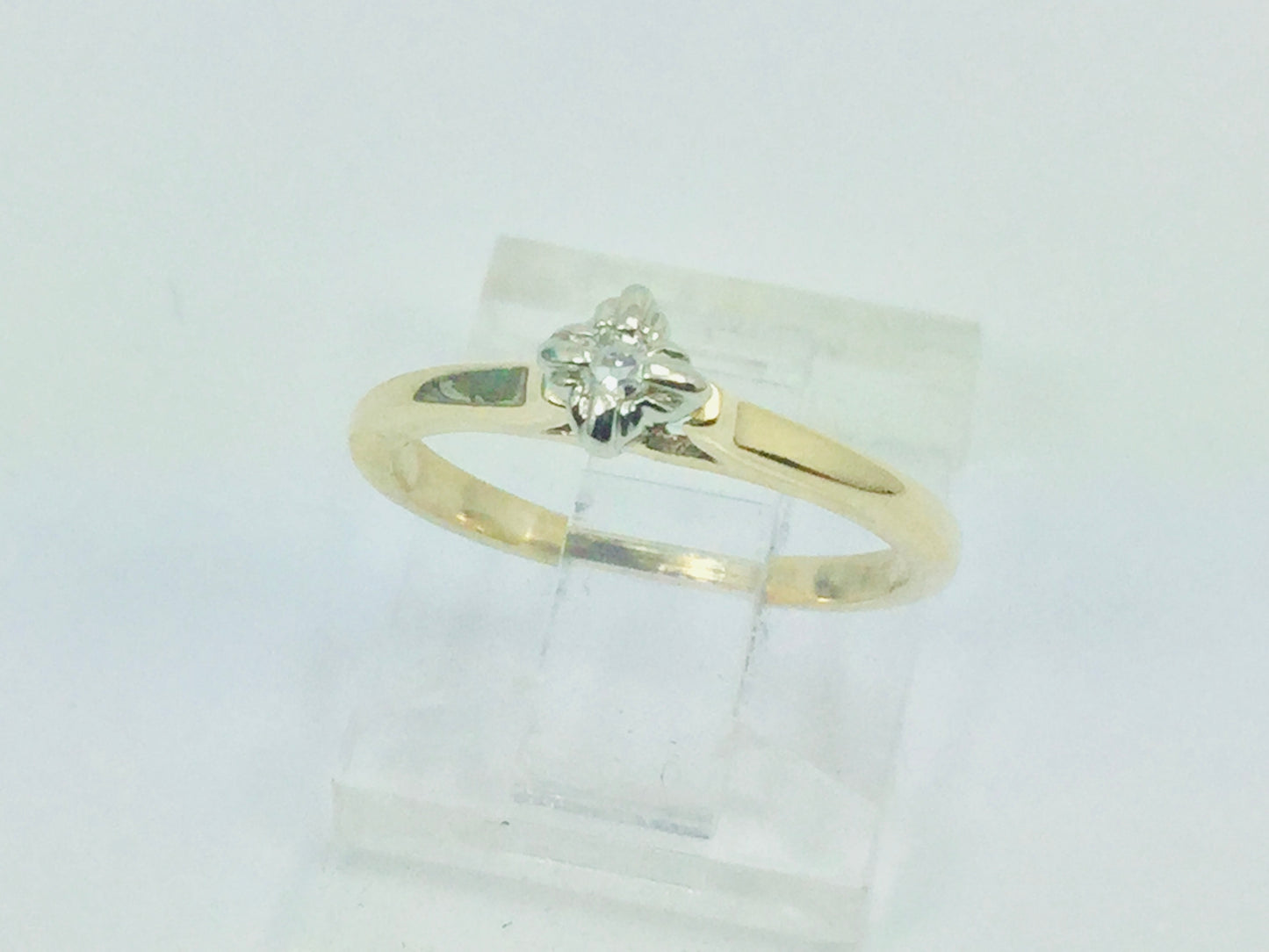 14k Yellow Gold Round Cut 3pt Diamond Ring