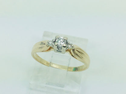 14k Yellow Gold Round Cut 9pt Solitaire with Accents Diamond Ring