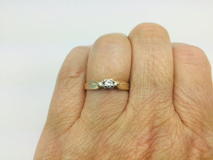 14k Yellow Gold Round Cut 9pt Solitaire with Accents Diamond Ring
