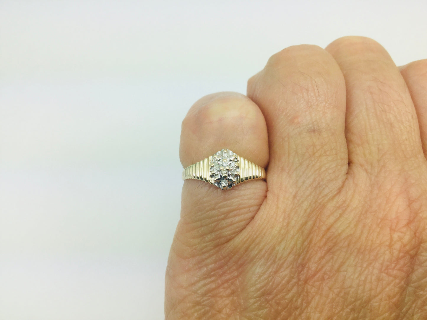 10k Yellow Gold Round Cut 8pt Diamond Cluster Ring