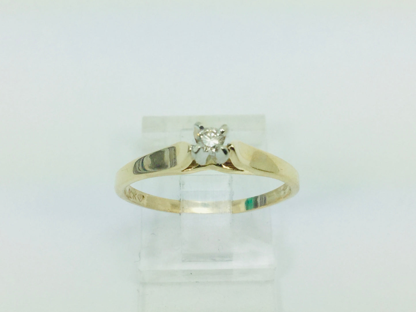 10k Yellow Gold Round Cut 0.06ct Solitaire Diamond Ring