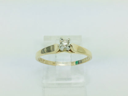 10k Yellow Gold Round Cut 0.06ct Solitaire Diamond Ring