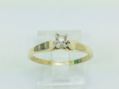 10k Yellow Gold Round Cut 0.06ct Solitaire Diamond Ring