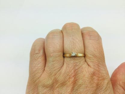 10k Yellow Gold Round Cut 0.06ct Solitaire Diamond Ring