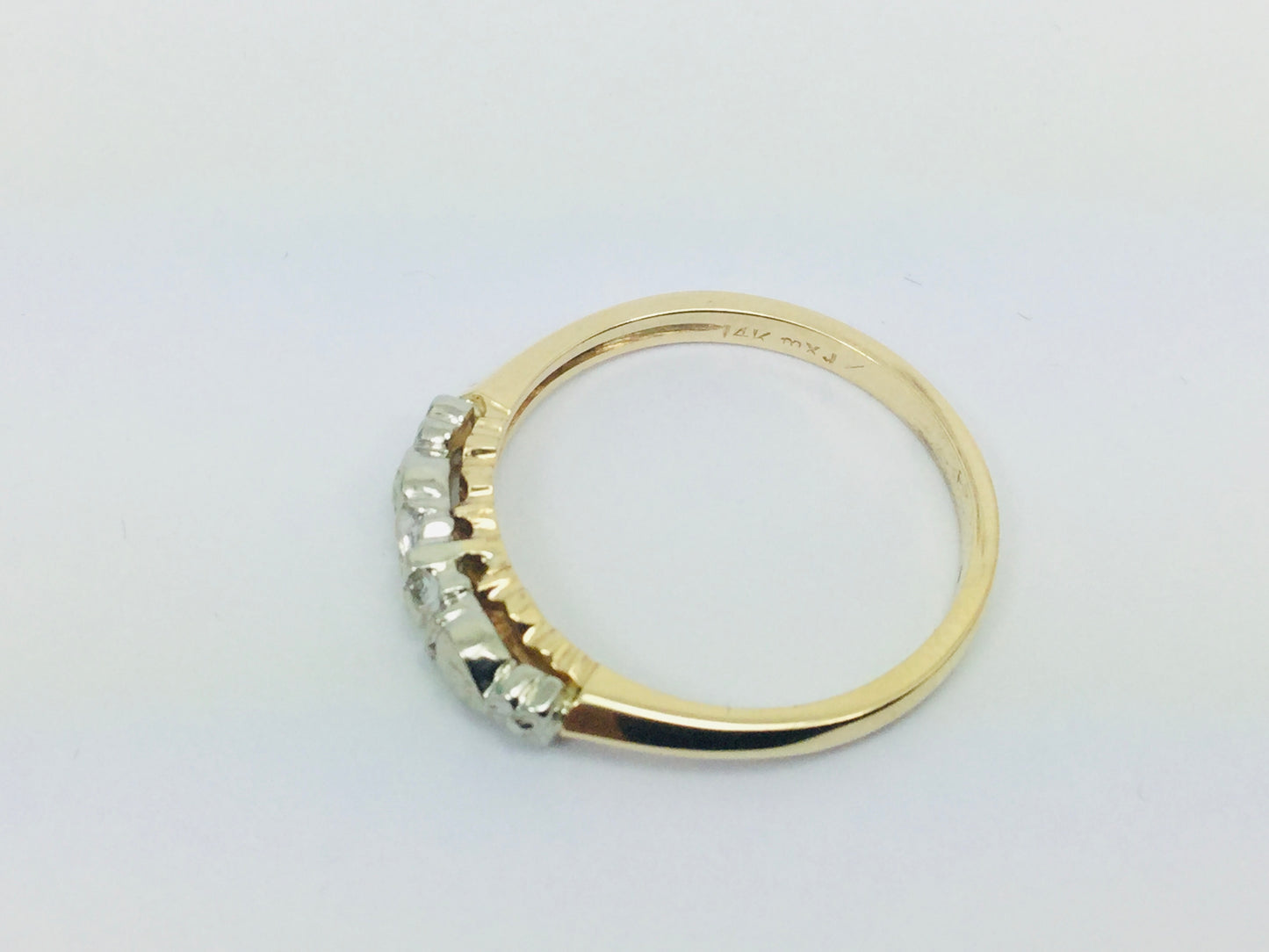 14k Yellow Gold Round Cut Diamond Heart Ring