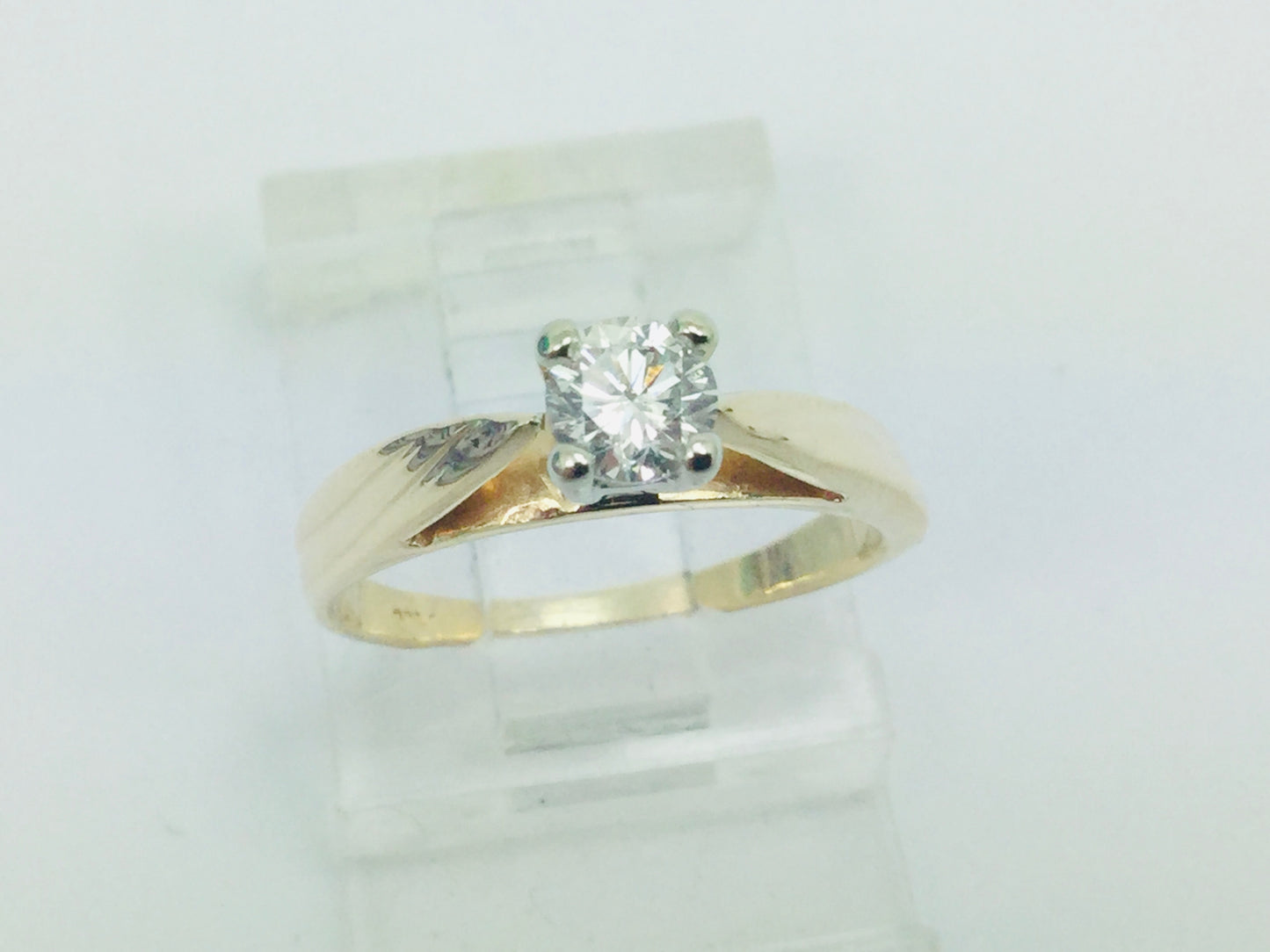14k Yellow Gold Round Cut 1/4ct (25pt) Diamond Solitaire Ring