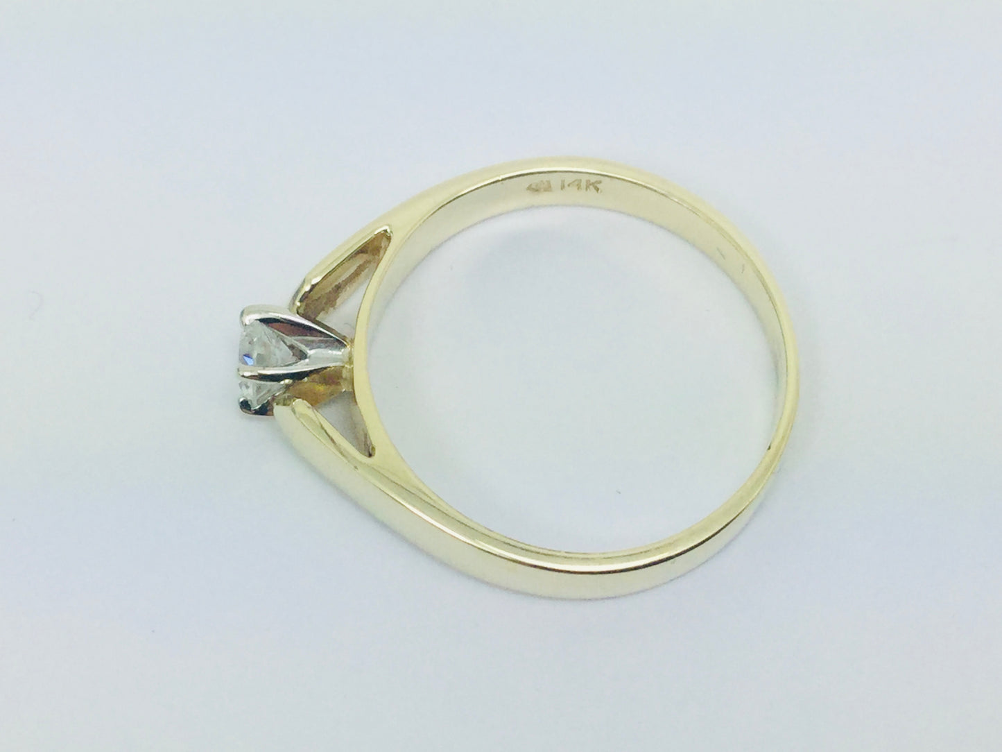 14k Yellow Gold Round Cut 17pt Diamond Solitaire Ring
