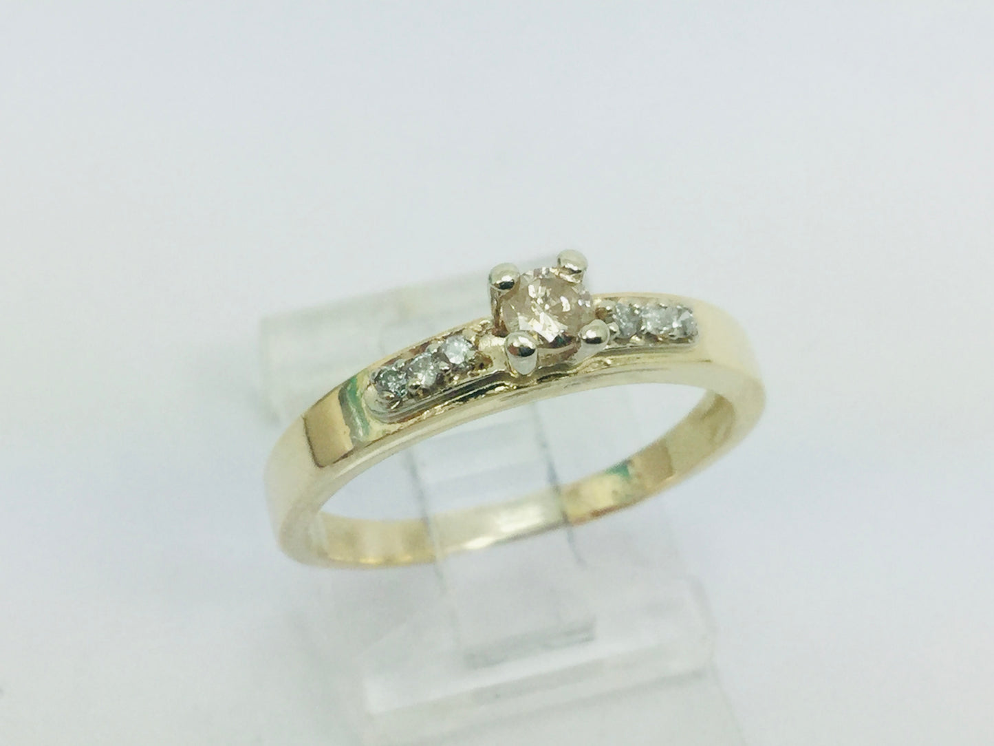 14k Yellow Gold Round Cut 17pt Diamond Solitaire with Accents Ring