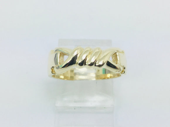 10k Yellow Gold Knot and Twist Pattern Ring