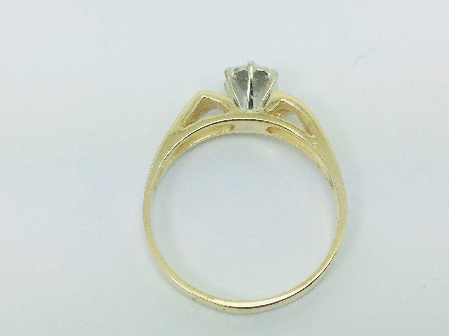 14k Yellow Gold Round Cut 6pt Diamond Illusion Set Solitaire Ring