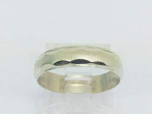 18k White Gold Pattern Band Ring