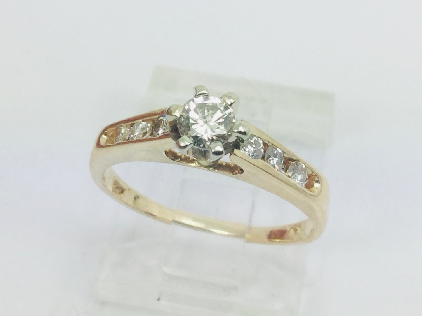 14k Yellow Gold Round Cut 30pt Diamond Solitaire with Accents Ring
