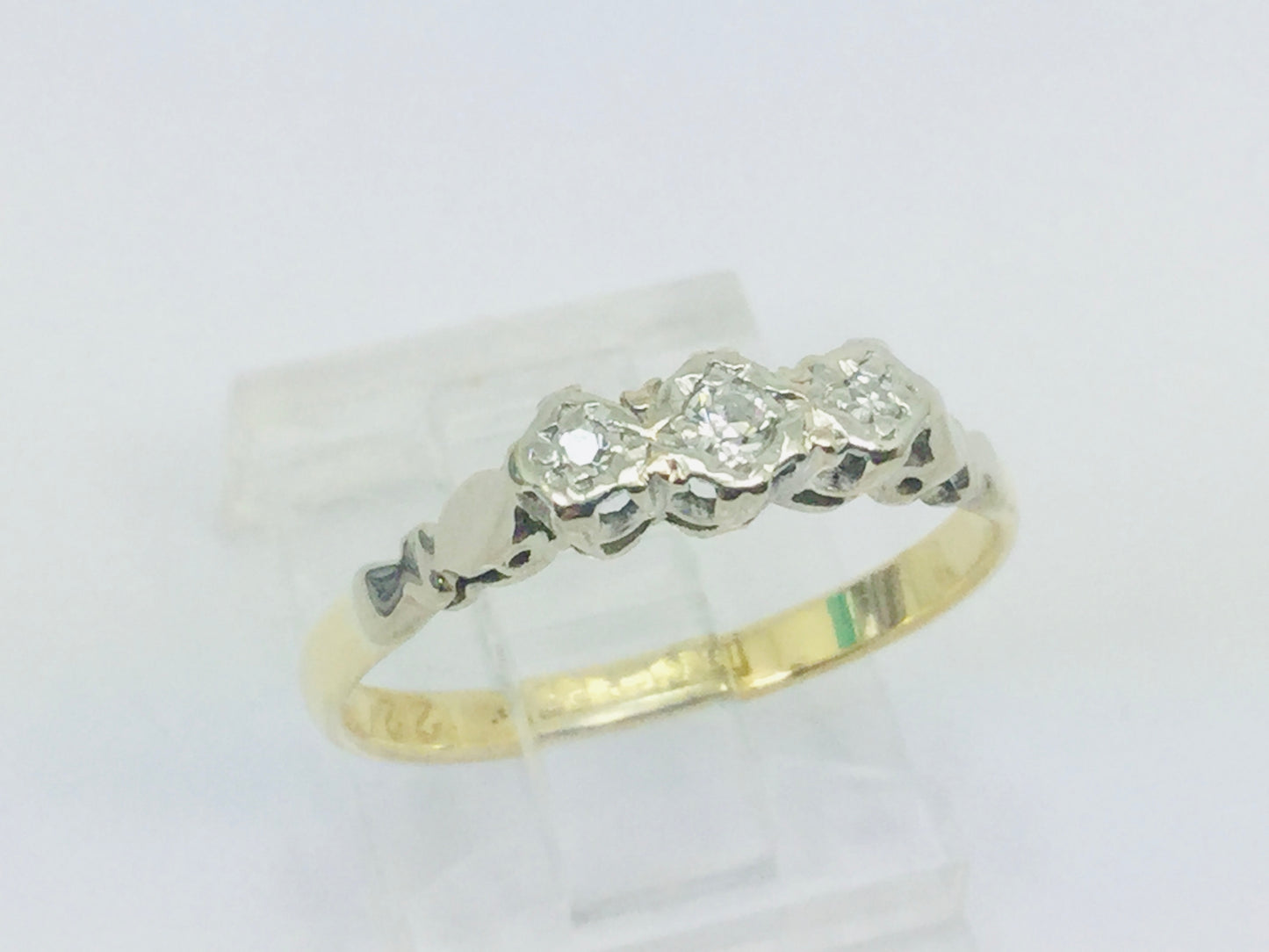 18k Yellow & White Gold Round Cut 7pt Trinity Diamond Ring